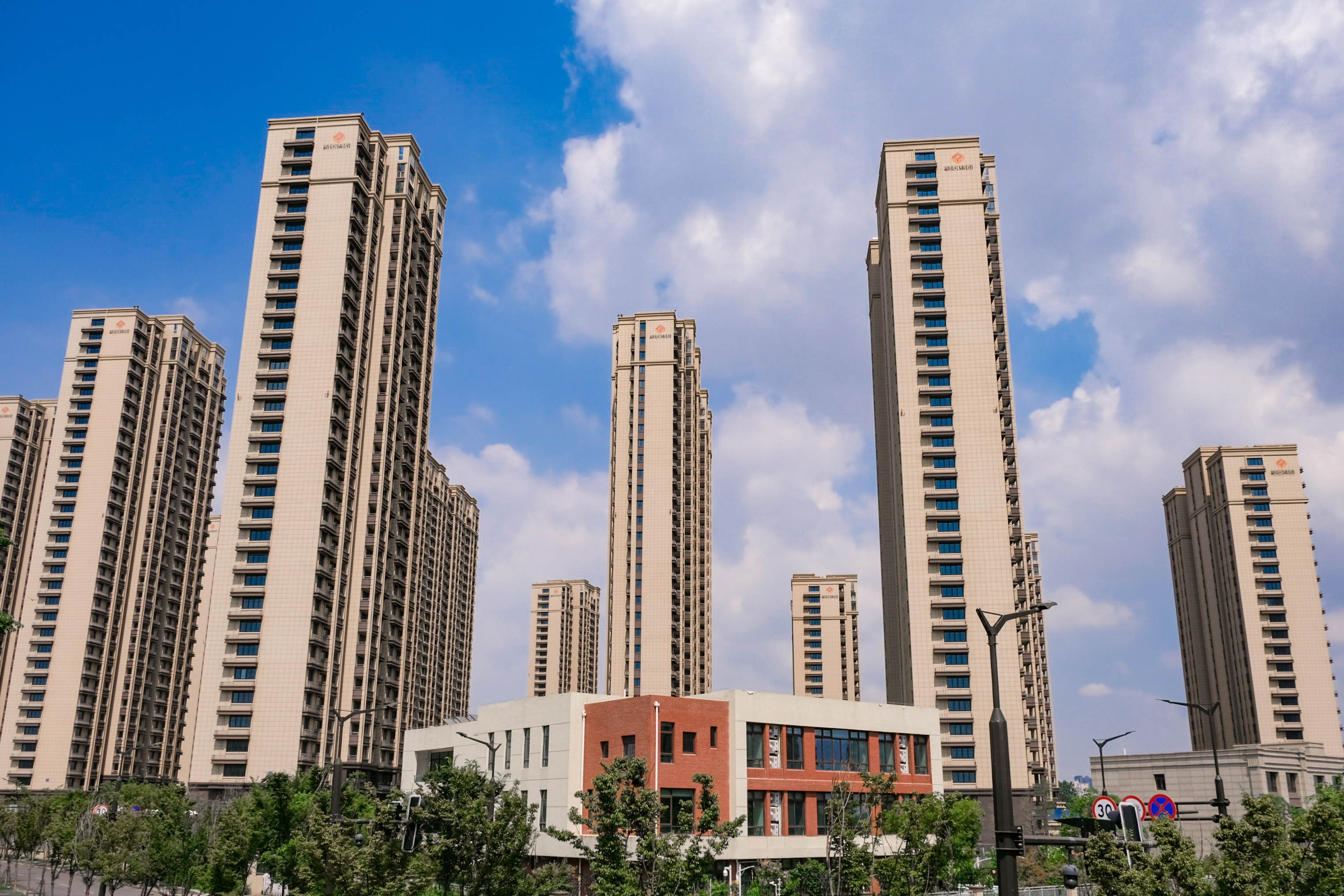 台风过境，，，，这一大波民生项目be like（图说包管房）