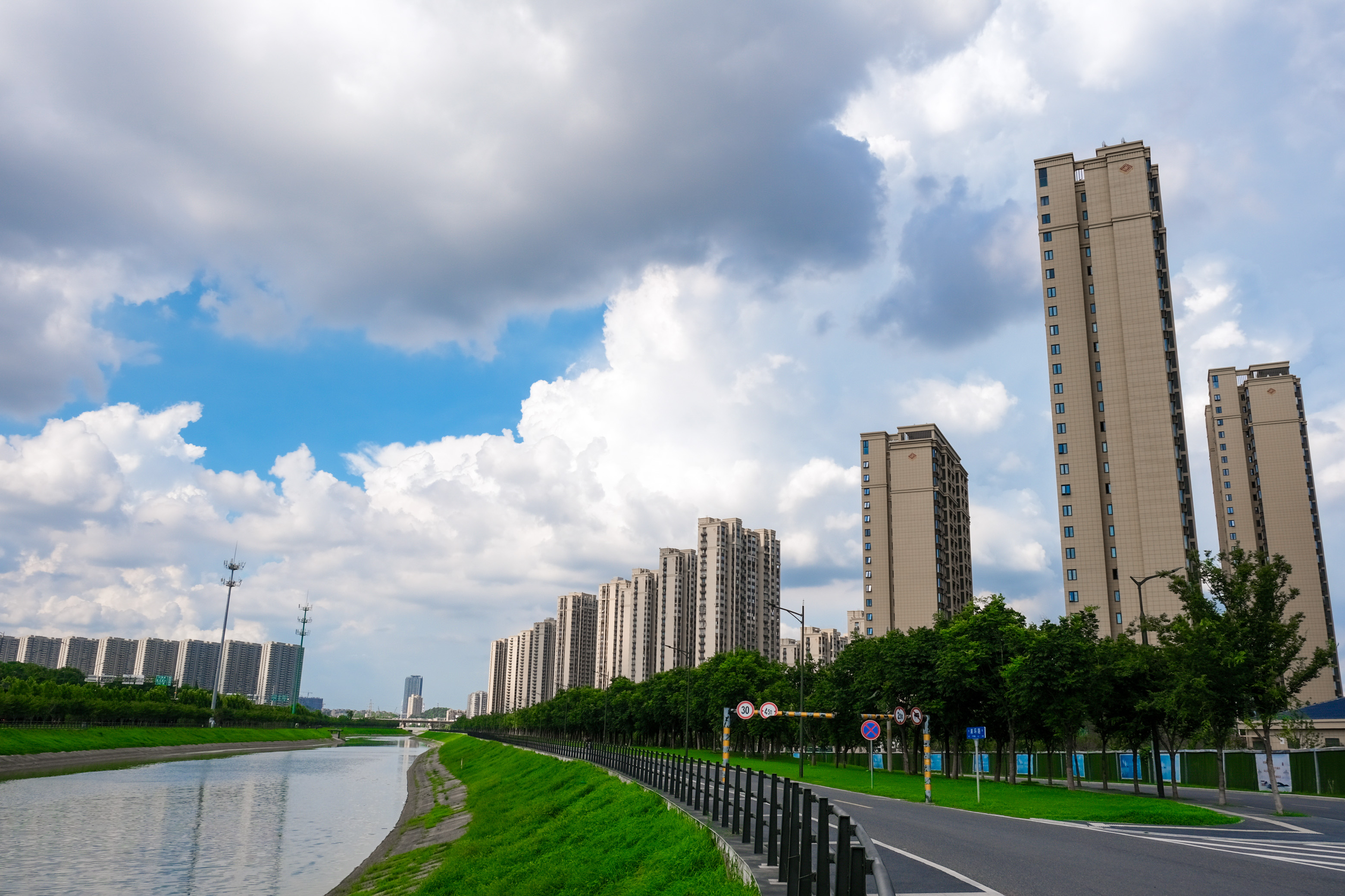 台风过境，，，，这一大波民生项目be like（图说包管房）