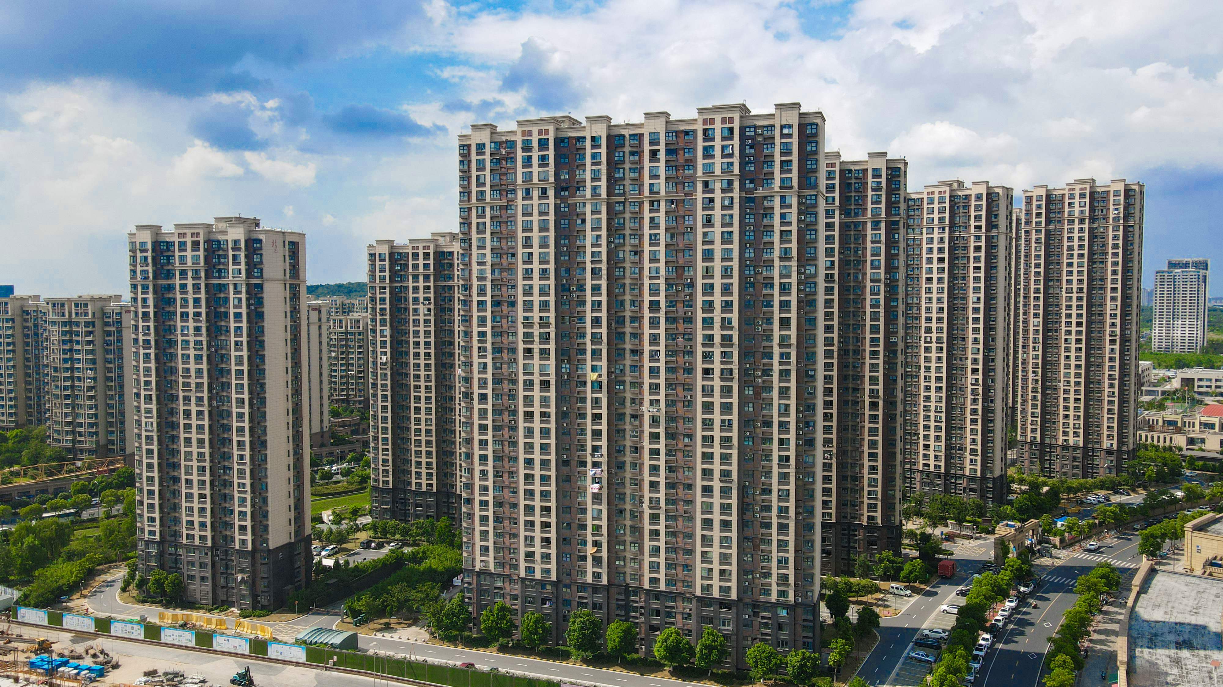 台风过境，，，，这一大波民生项目be like（图说包管房）