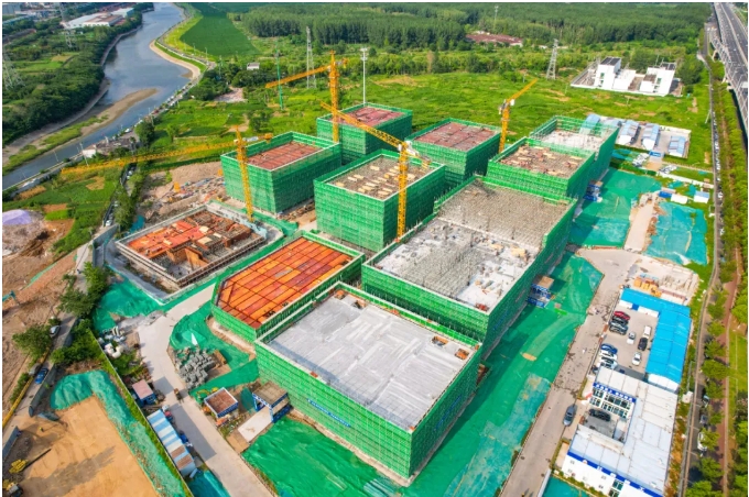 浦仪公路旁，，，竖起工业新地标